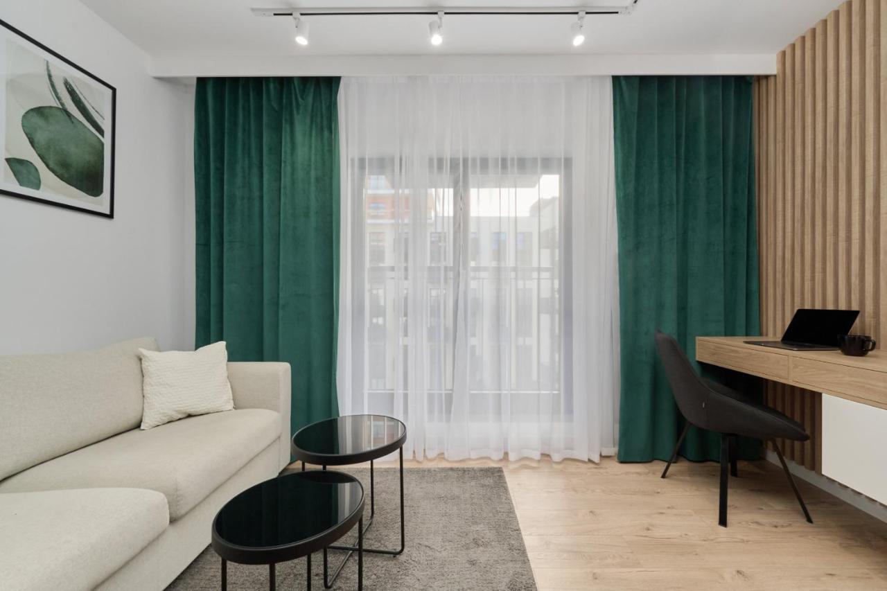 Cosy With Access To Gym And Area By Renters Wrocław