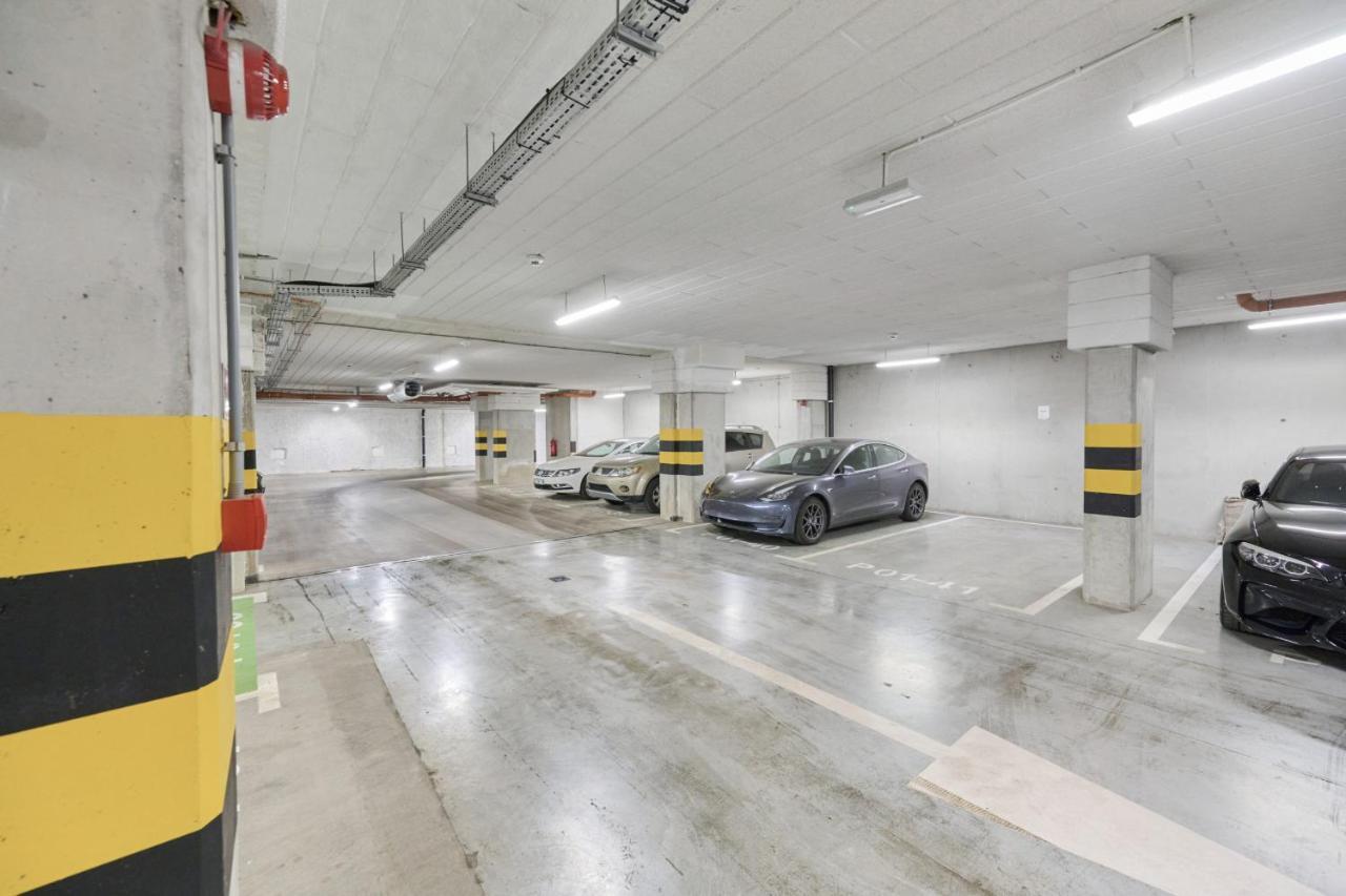 Cosy With Access To Gym And Area By Renters Apartment