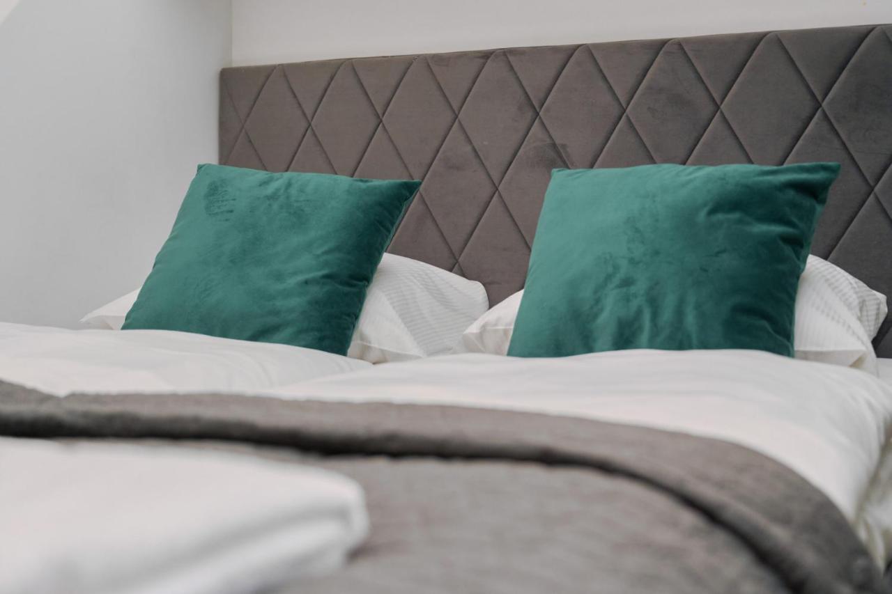Cosy With Access To Gym And Area By Renters Wrocław